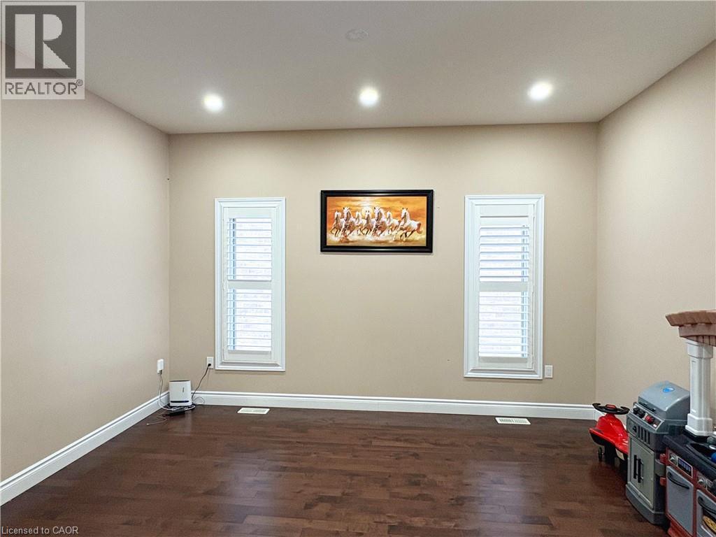 34 Watervale Drive Unit# Upper, Kitchener, ON - Indoor Photo Showing Other Room