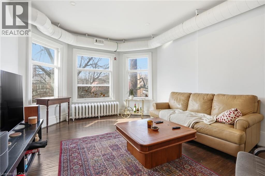 2nd floor - Unit 2 - 147 Emerald Street S, Hamilton, ON - Indoor Photo Showing Living Room