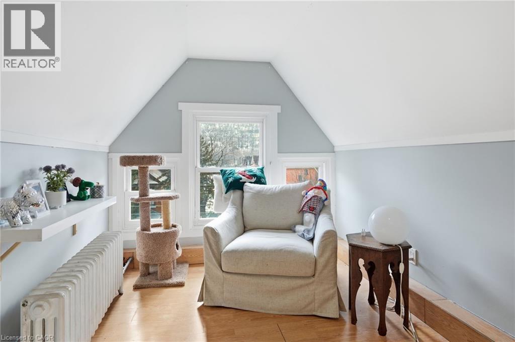 top floor - unit 3 - 147 Emerald Street S, Hamilton, ON - Indoor