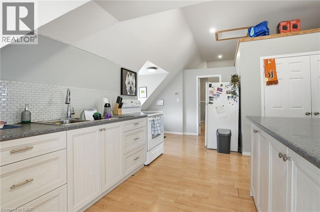 top floor - unit 3 - 147 Emerald Street S, Hamilton, ON - Indoor Photo Showing Kitchen