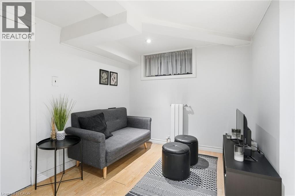 basement - Apt 4 - 147 Emerald Street S, Hamilton, ON - Indoor