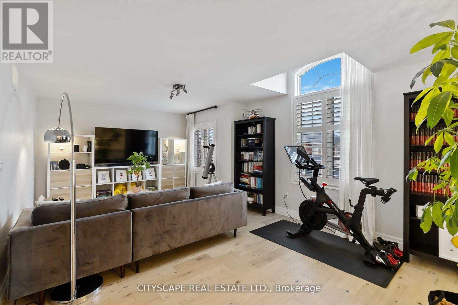 4269 Vivaldi Road, Burlington, ON - Indoor Photo Showing Gym Room