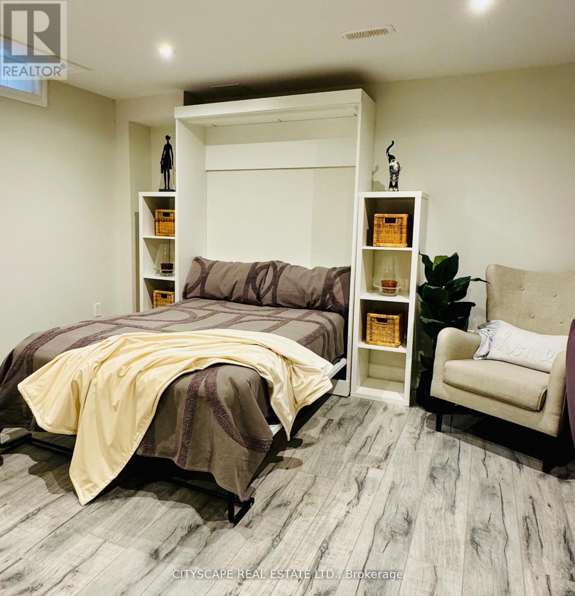 4269 Vivaldi Road, Burlington, ON - Indoor Photo Showing Bedroom