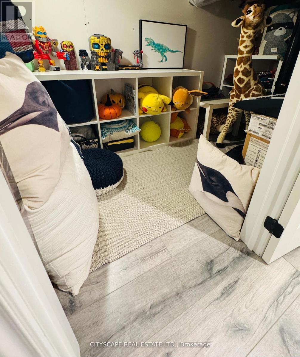 4269 Vivaldi Road, Burlington, ON - Photo Showing Other Room