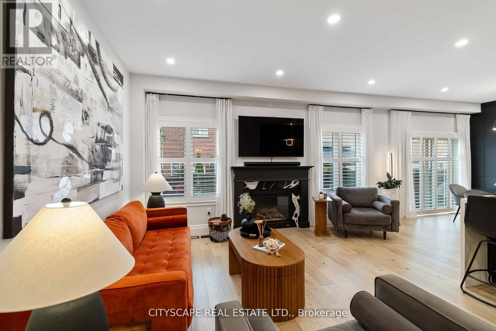 4269 Vivaldi Road, Burlington, ON - Indoor Photo Showing Living Room With Fireplace
