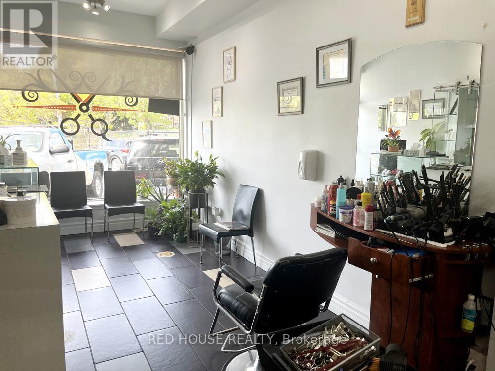 1533 O'Connor Drive, Toronto, ON