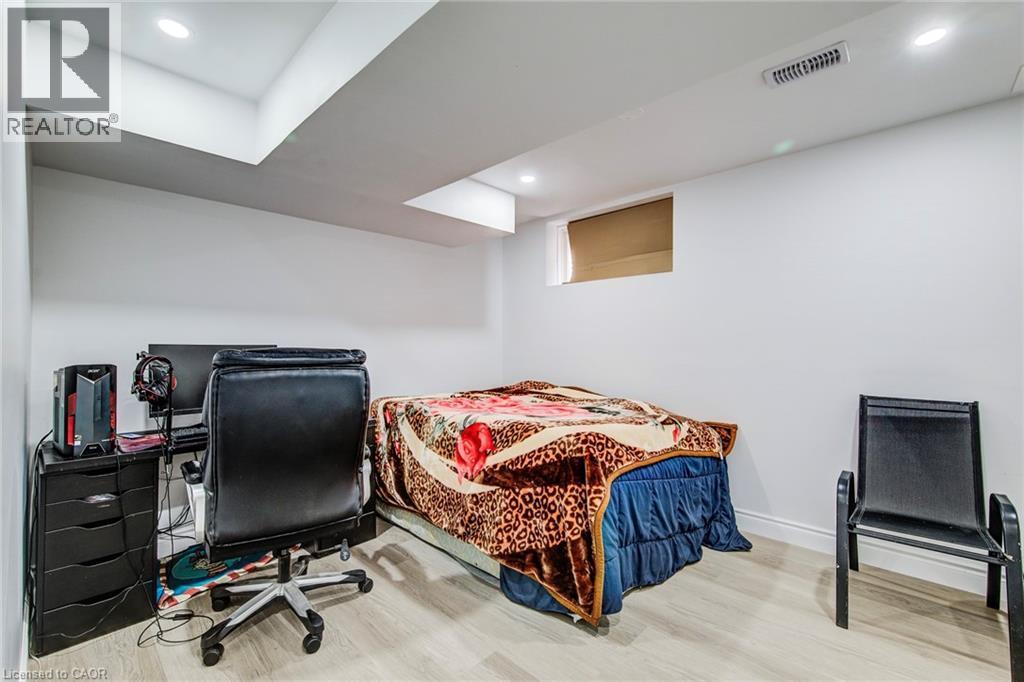 617 Thorndale Drive, Waterloo, ON - Indoor