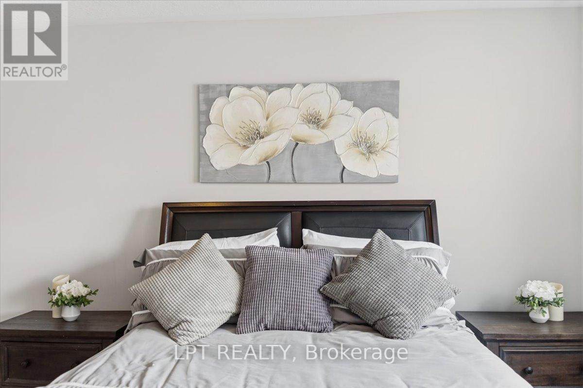 48 Nashville Circle, Hamilton, ON - Indoor Photo Showing Bedroom