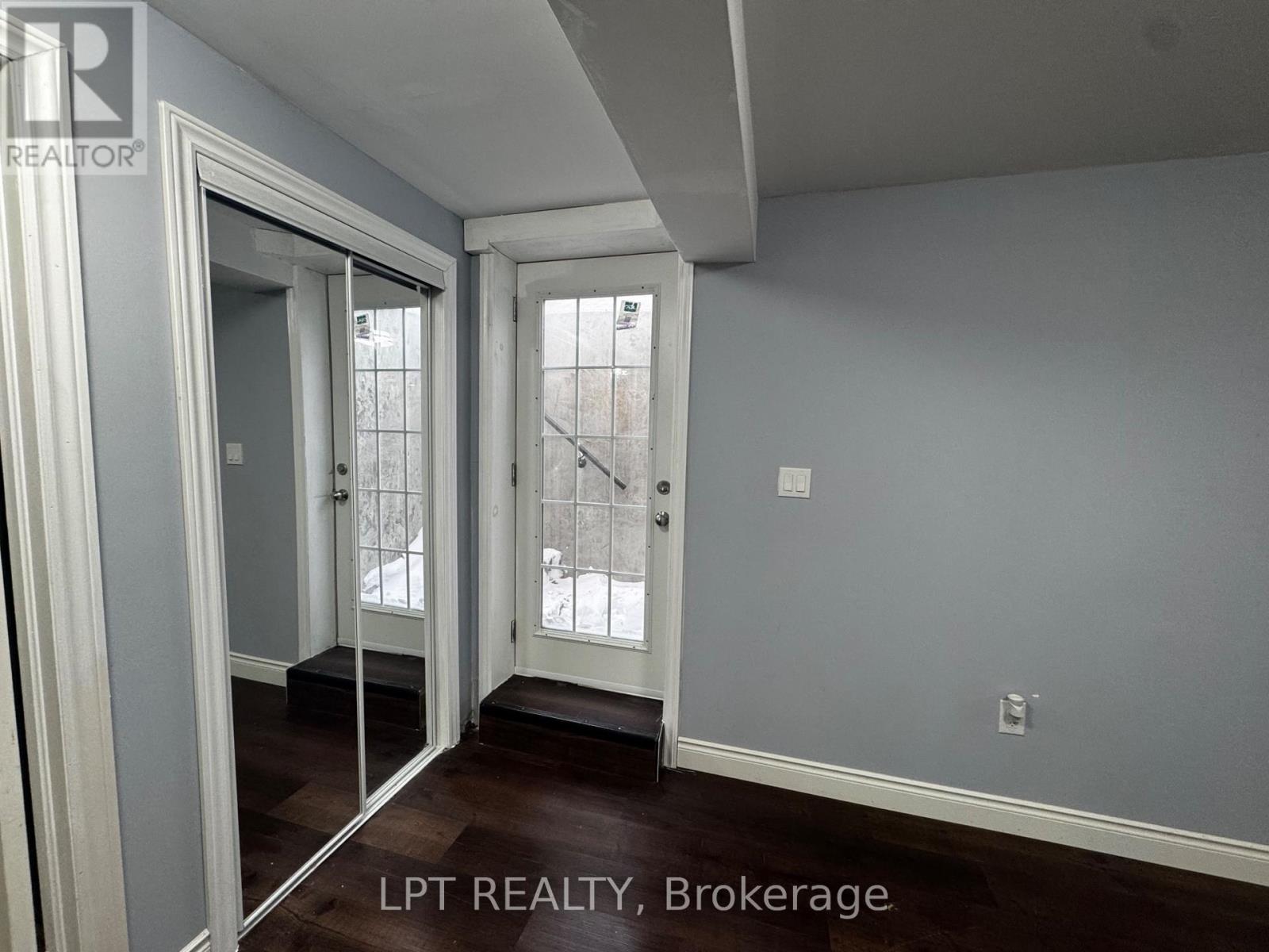 48 Nashville Circle, Hamilton, ON - Indoor Photo Showing Other Room