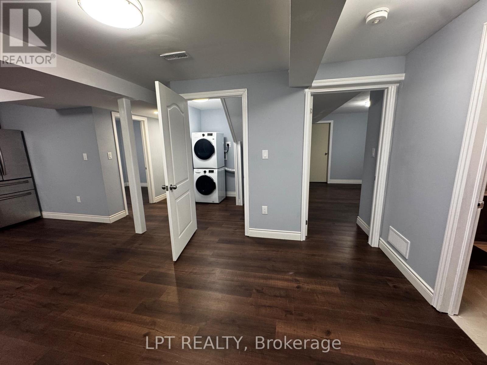 48 Nashville Circle, Hamilton, ON - Indoor Photo Showing Other Room