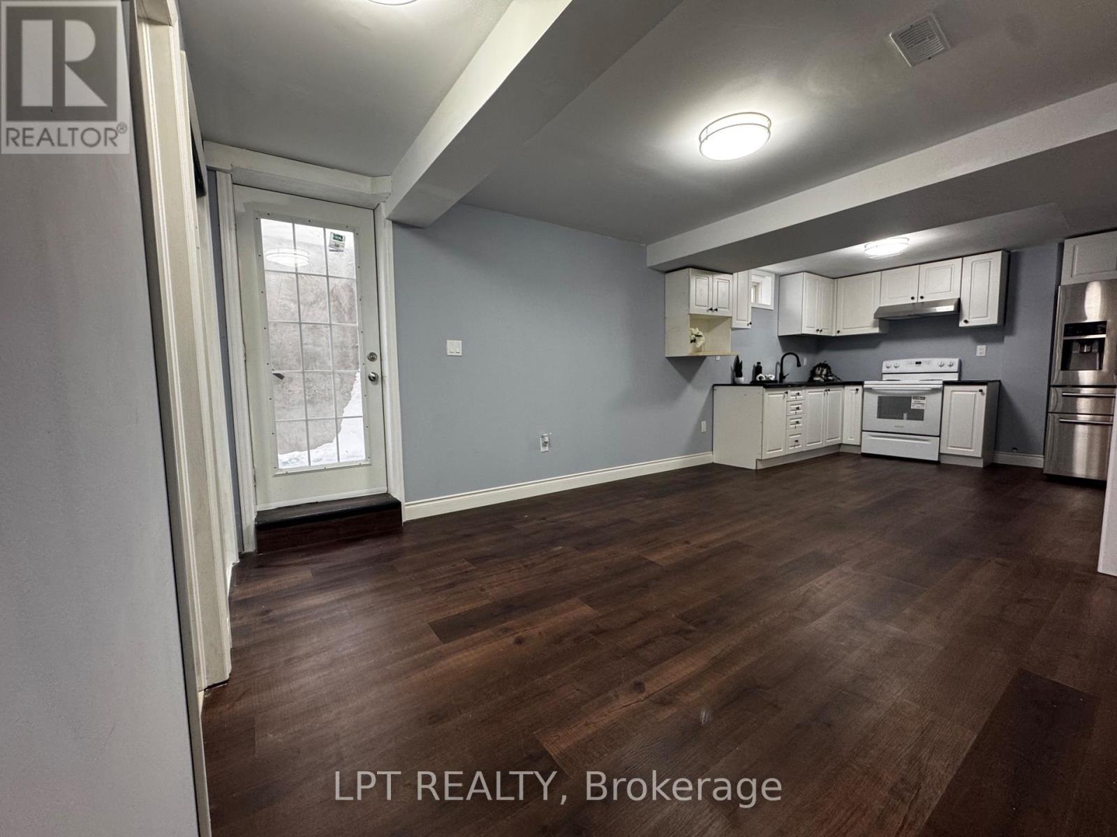 48 Nashville Circle, Hamilton, ON - Indoor Photo Showing Kitchen