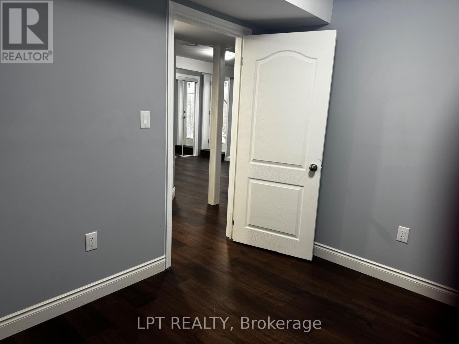 48 Nashville Circle, Hamilton, ON - Indoor Photo Showing Other Room