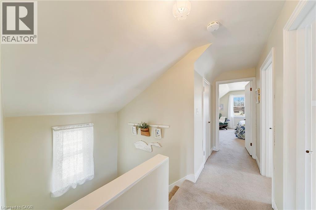 22 Churchill Avenue, Hamilton, ON - Indoor Photo Showing Other Room