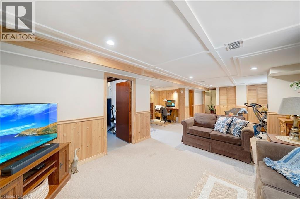 22 Churchill Avenue, Hamilton, ON - Indoor