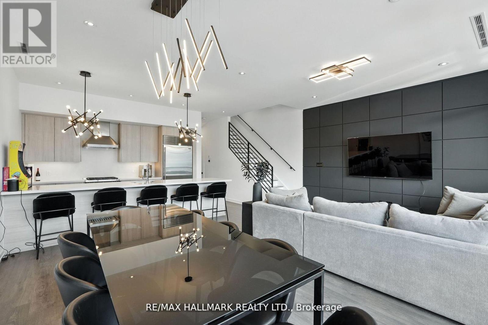 3658 Ferretti Court, Innisfil, ON - Indoor