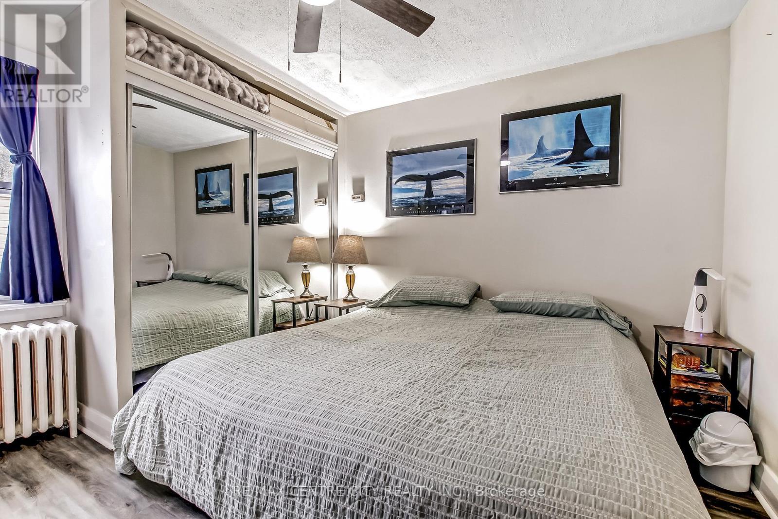 92 Forest Avenue, St. Thomas, ON - Indoor Photo Showing Bedroom