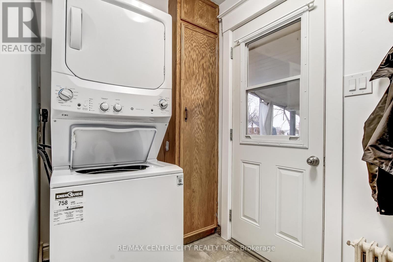 92 Forest Avenue, St. Thomas, ON - Indoor Photo Showing Laundry Room