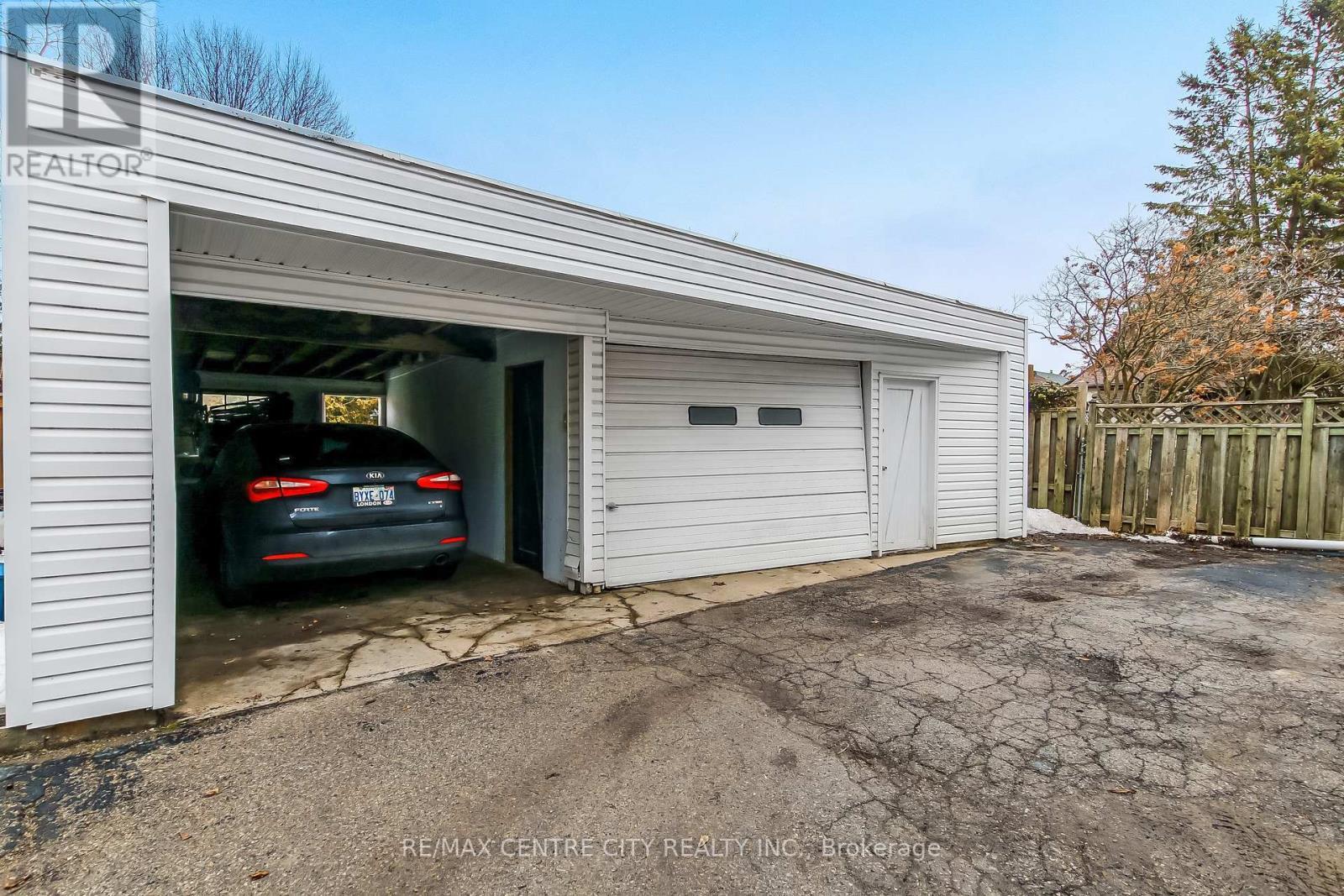 92 Forest Avenue, St. Thomas, ON - Outdoor
