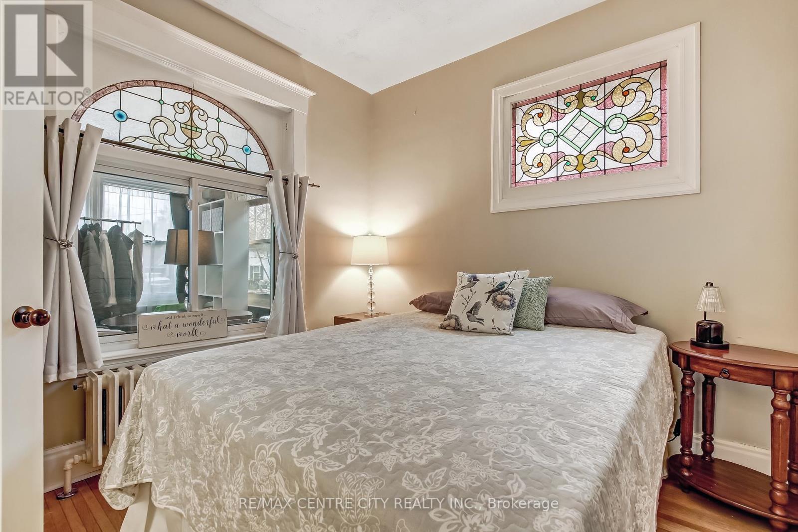 92 Forest Avenue, St. Thomas, ON - Indoor Photo Showing Bedroom