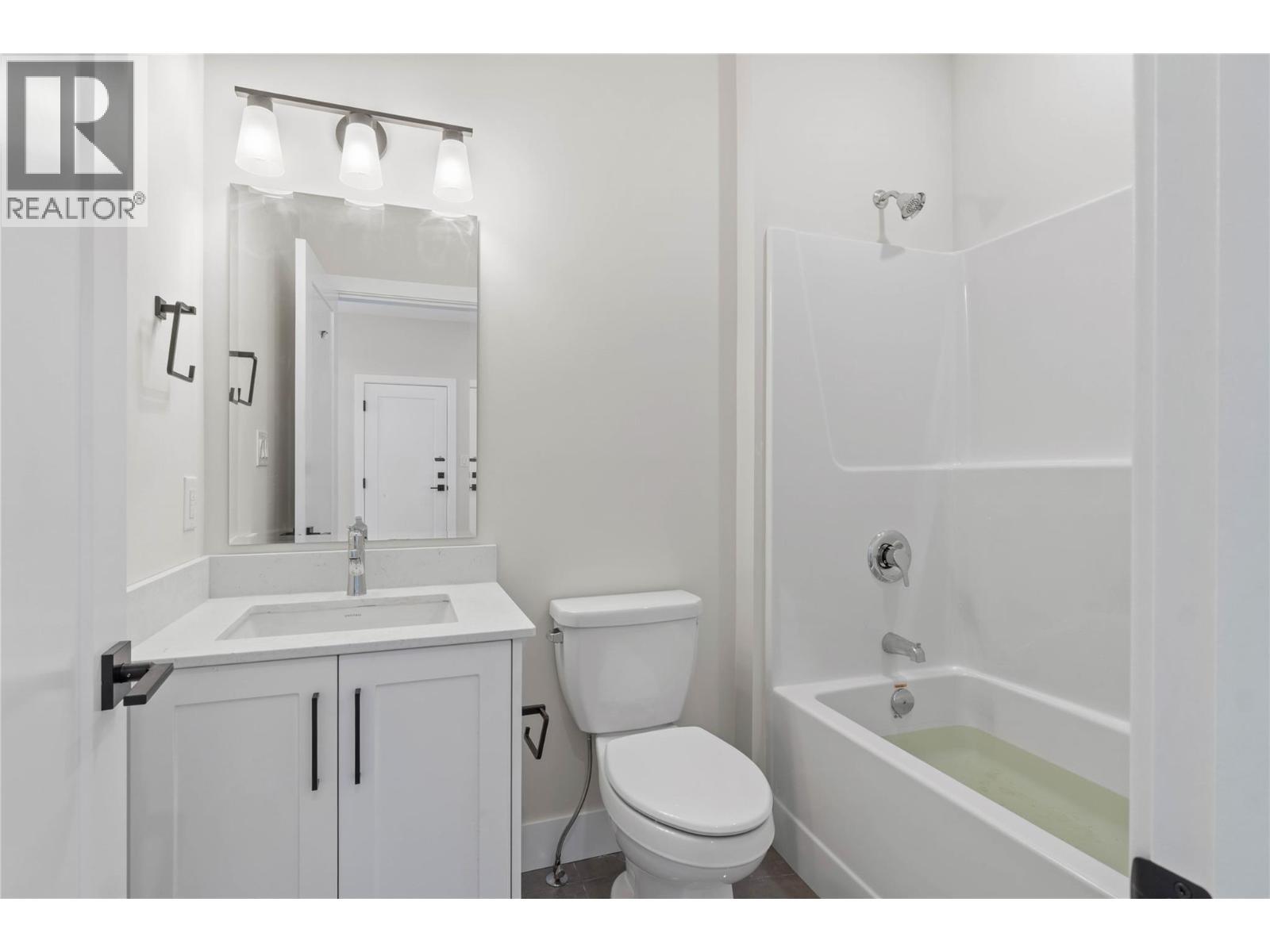 220 Shepherd Road Unit# 12, Chase, BC - Indoor Photo Showing Bathroom