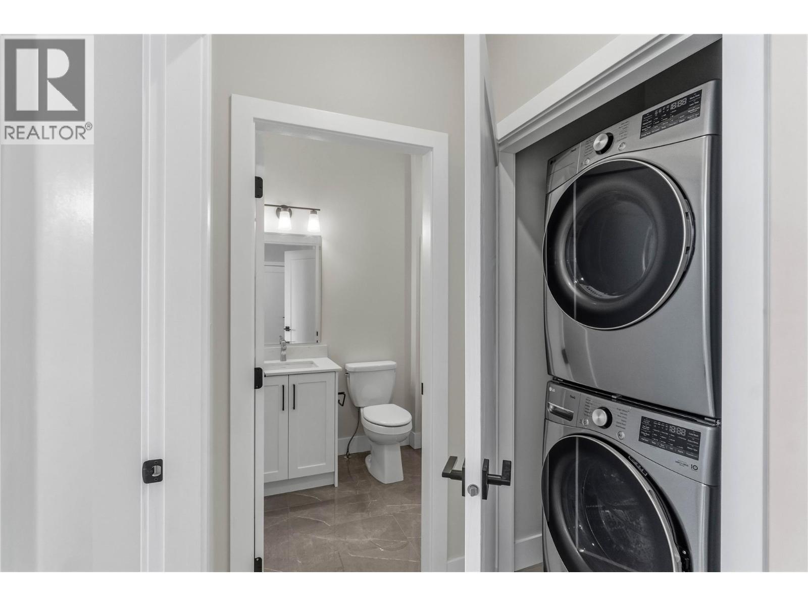 220 Shepherd Road Unit# 12, Chase, BC - Indoor Photo Showing Laundry Room