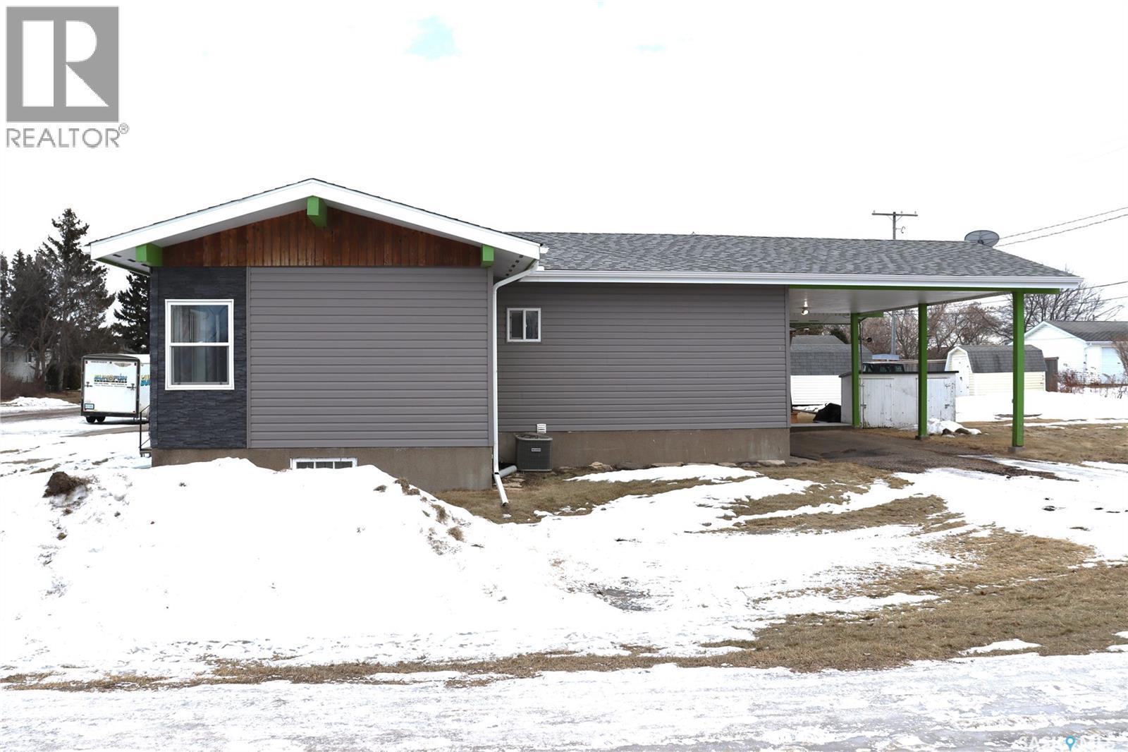 217 2Nd Avenue E, Debden, SK - Outdoor