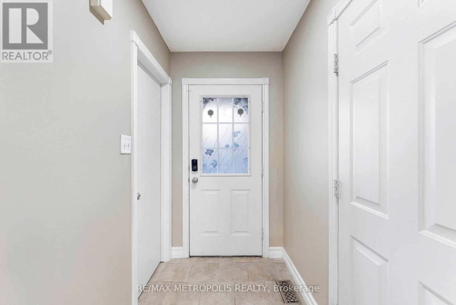 135 Veronica Drive, Kitchener, ON - Indoor Photo Showing Other Room