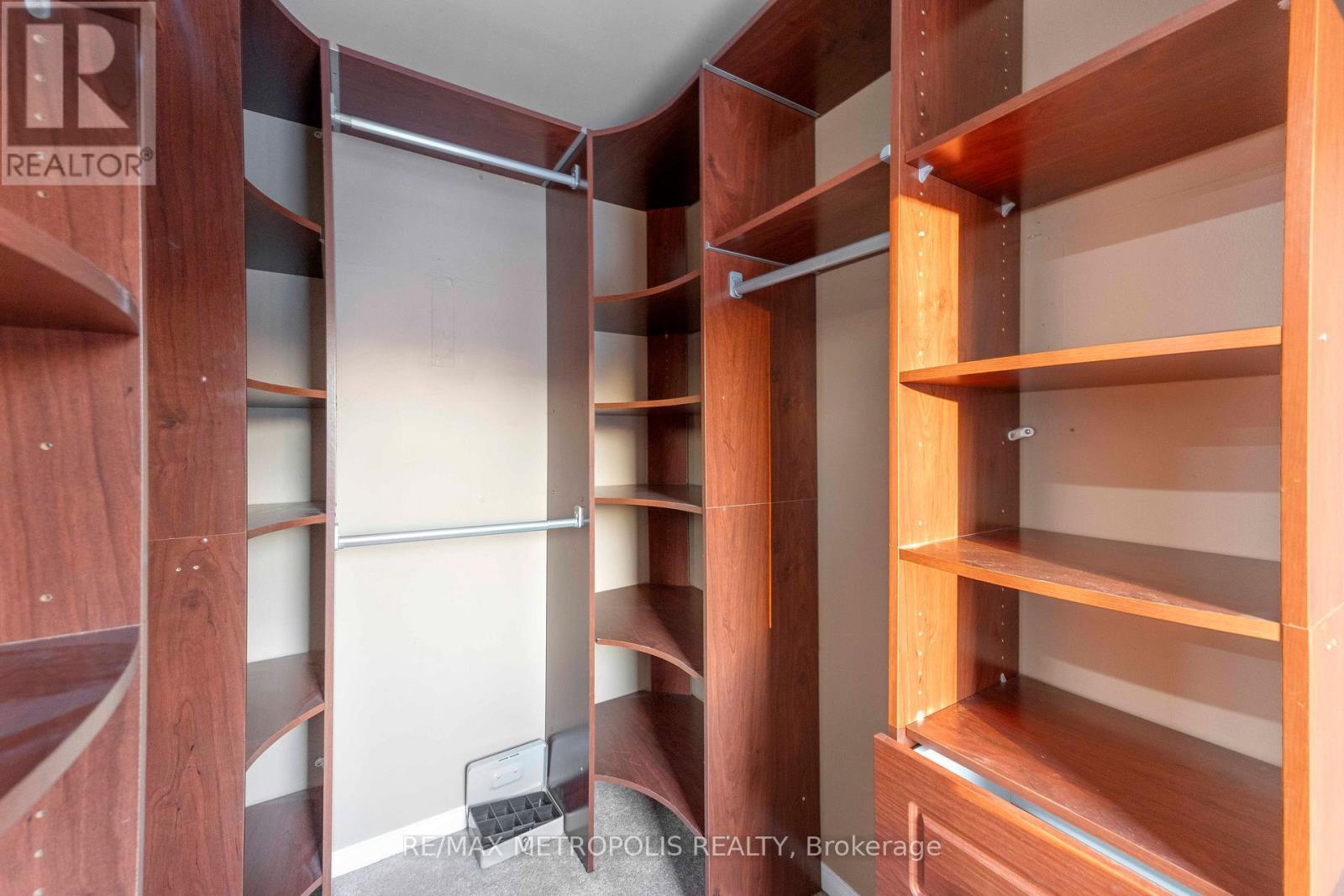 135 Veronica Drive, Kitchener, ON - Indoor