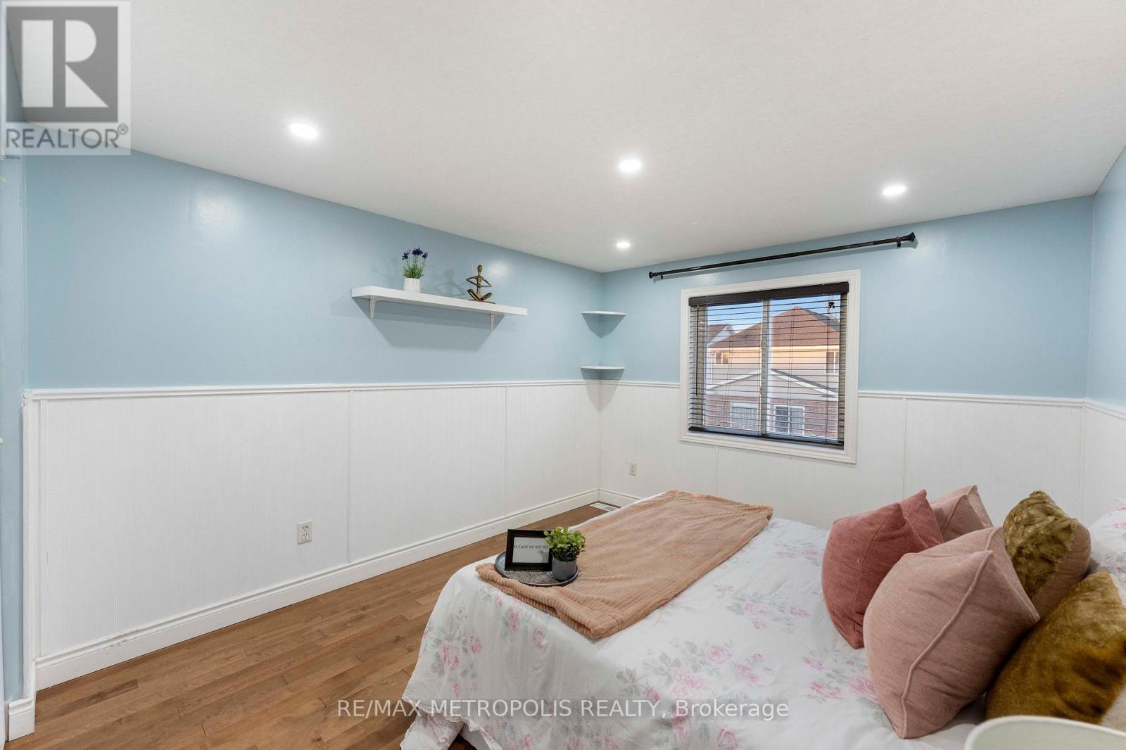 135 Veronica Drive, Kitchener, ON - Indoor