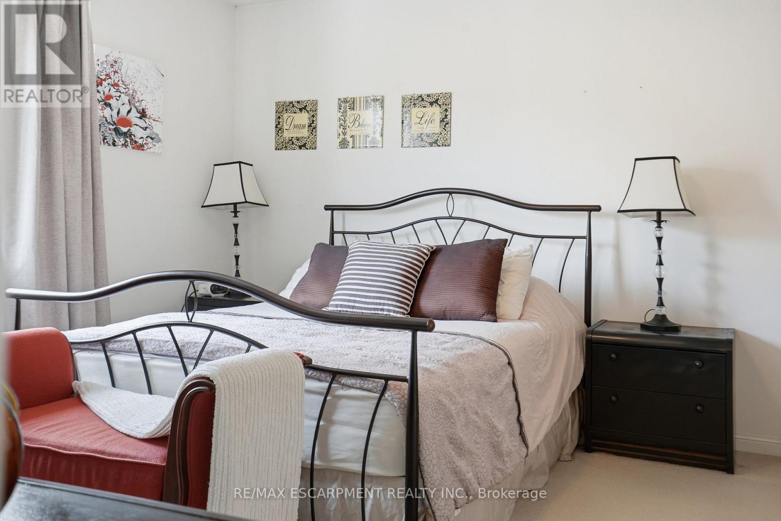 2505 Valleyridge Drive, Oakville, ON - Indoor Photo Showing Bedroom