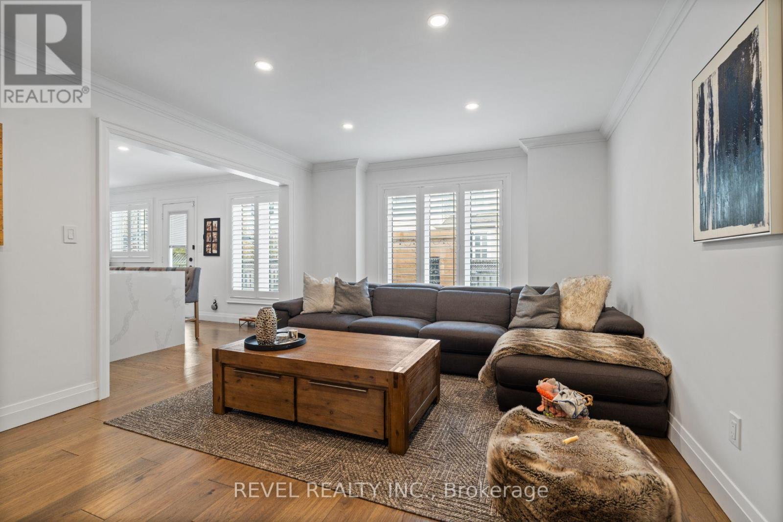 5609 Thorn Lane, Burlington, ON - Indoor Photo Showing Living Room