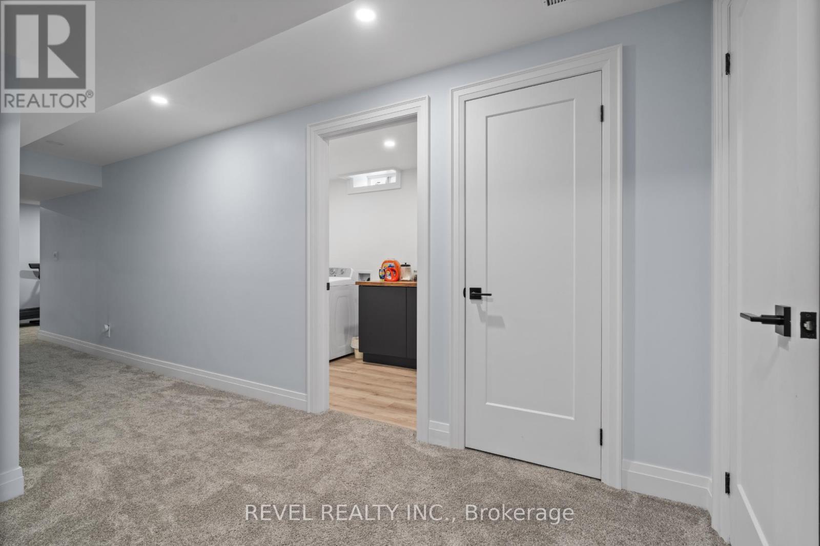 5609 Thorn Lane, Burlington, ON - Indoor Photo Showing Other Room