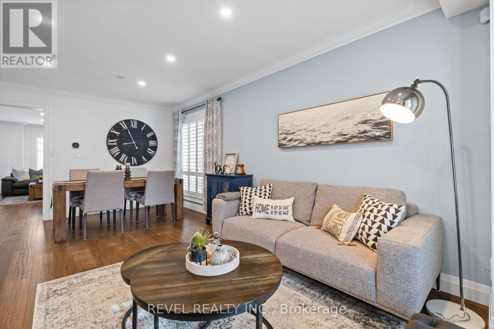 5609 Thorn Lane, Burlington, ON - Indoor Photo Showing Living Room