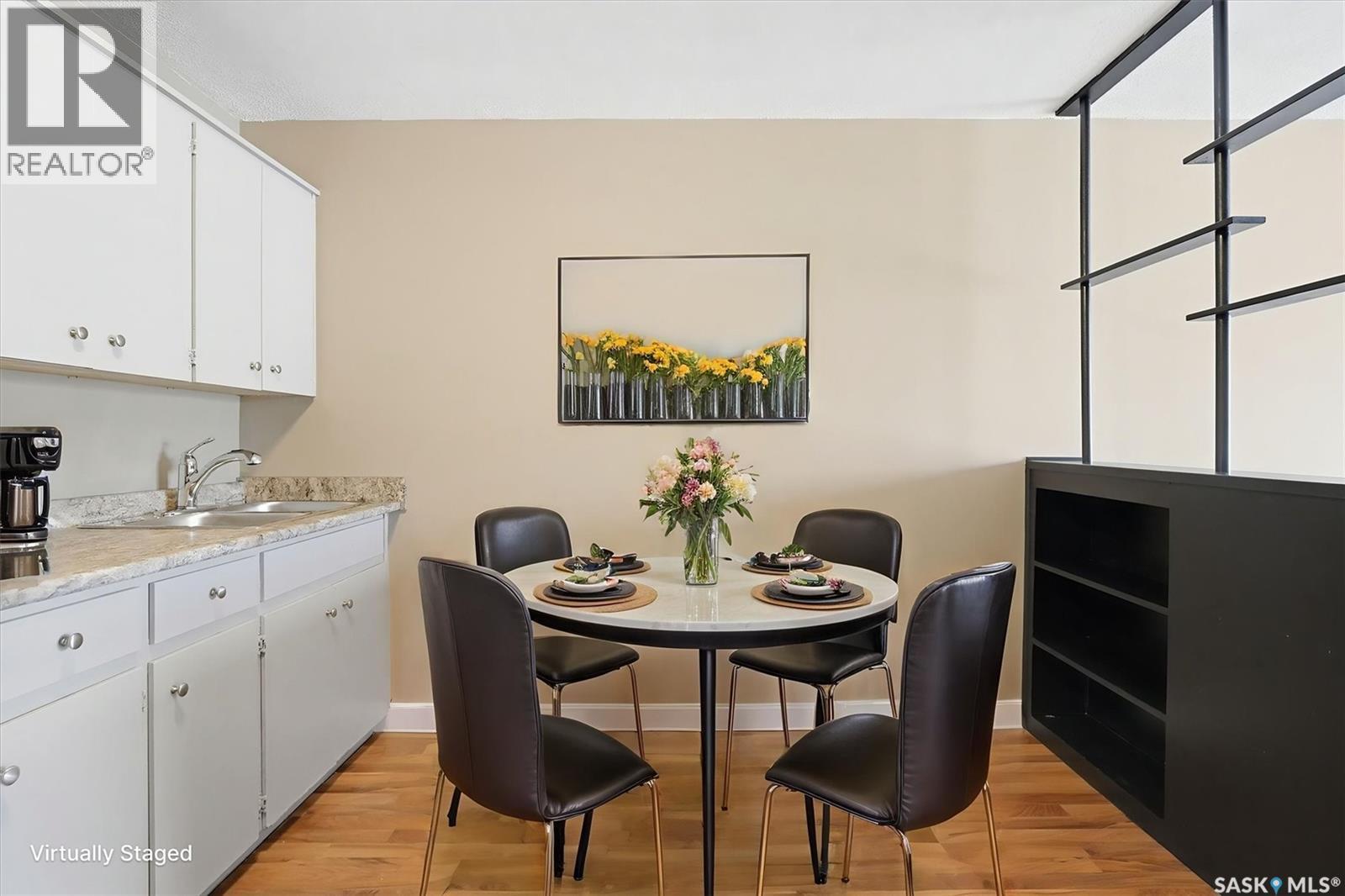 22 2 Summers Place, Saskatoon, SK - Indoor Photo Showing Dining Room
