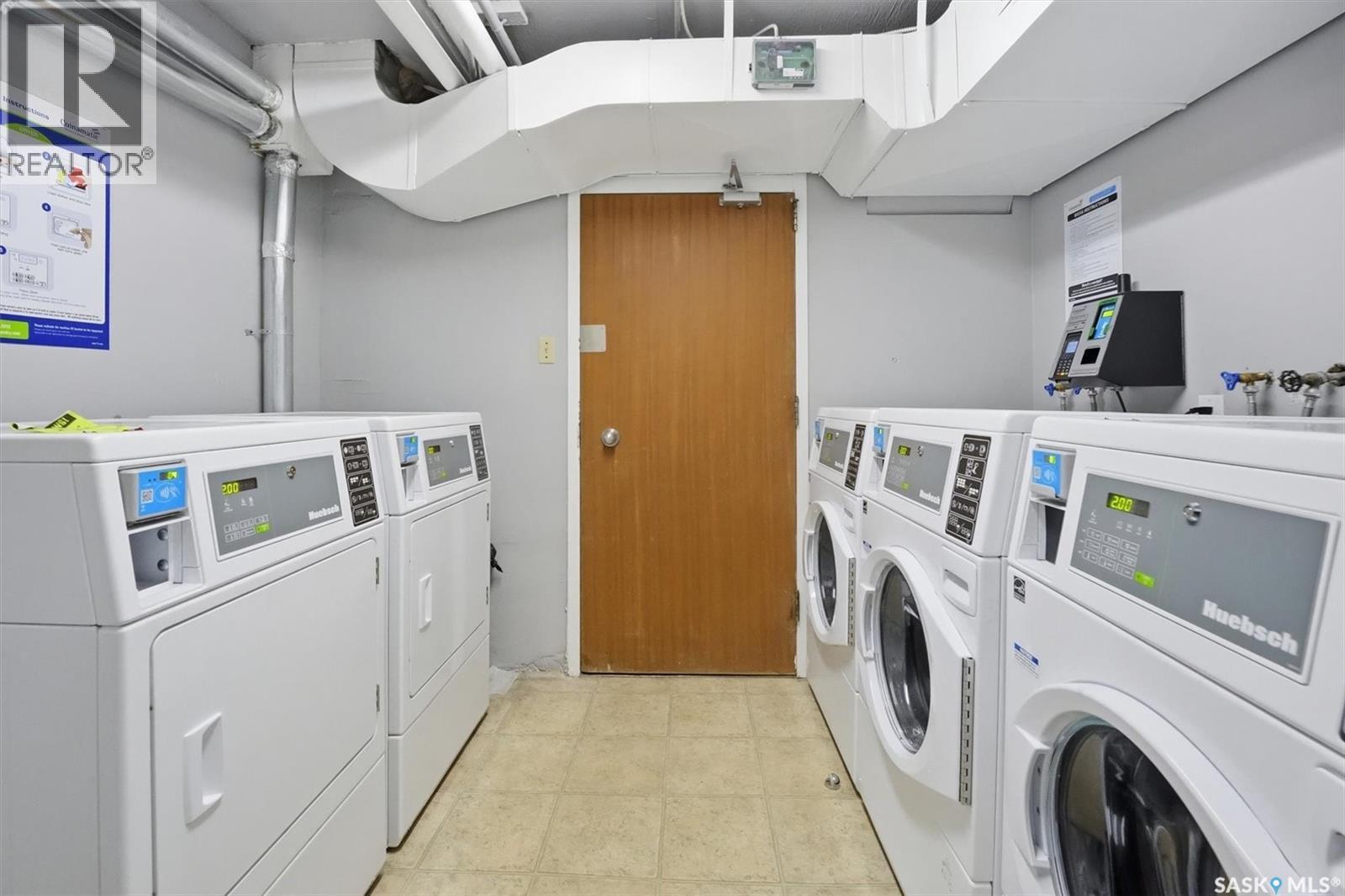 22 2 Summers Place, Saskatoon, SK - Indoor Photo Showing Laundry Room