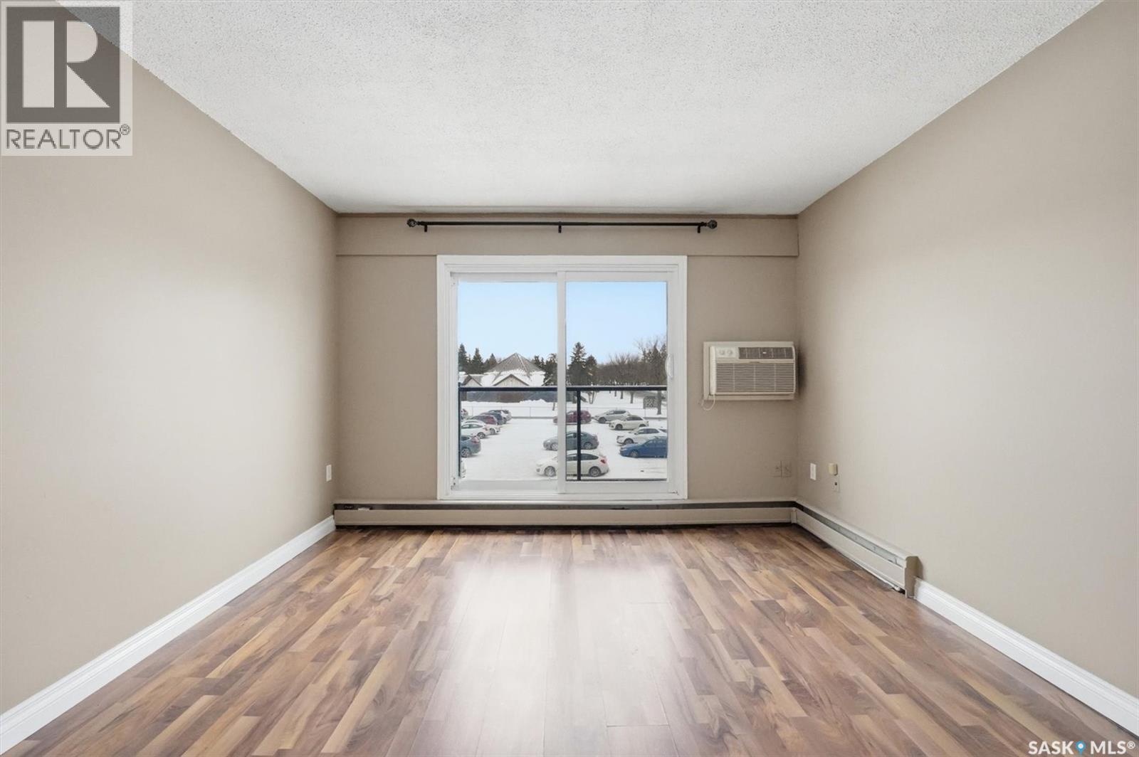 22 2 Summers Place, Saskatoon, SK - Indoor Photo Showing Other Room