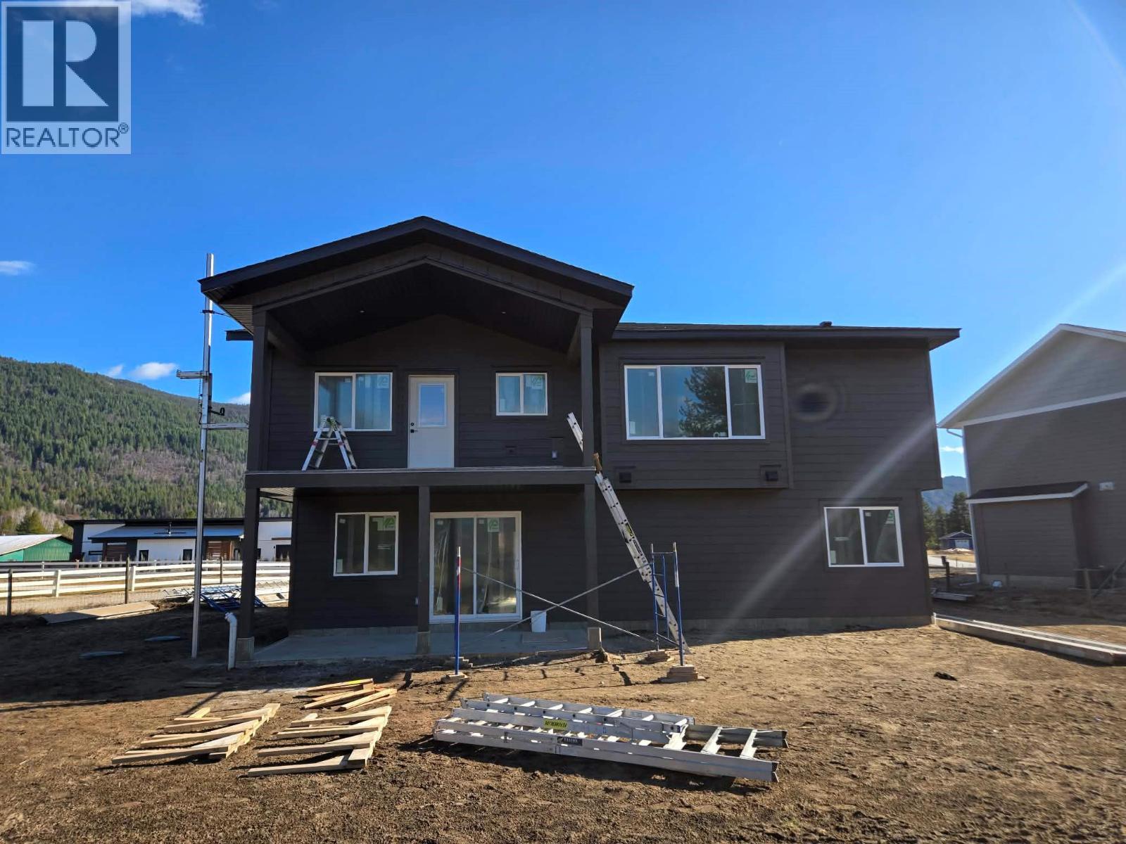 319 Elkview Trail, Castlegar, BC - Outdoor