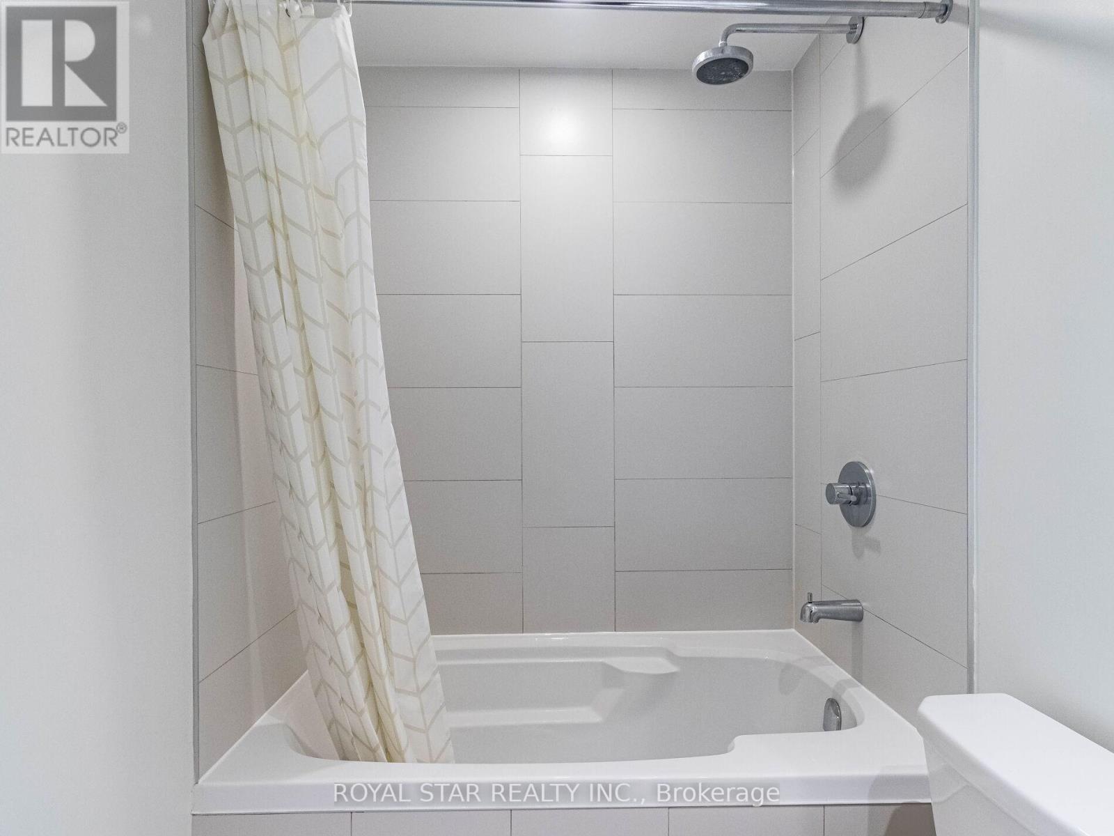 1305 - 20 Richardson Street, Toronto, ON - Indoor Photo Showing Bathroom