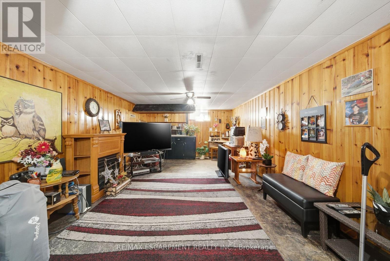 763 Upper Ottawa Street, Hamilton, ON - Indoor Photo Showing Other Room