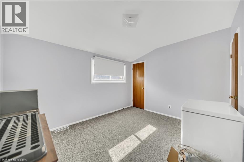 141 Samuel Street, Kitchener, ON - Indoor Photo Showing Other Room