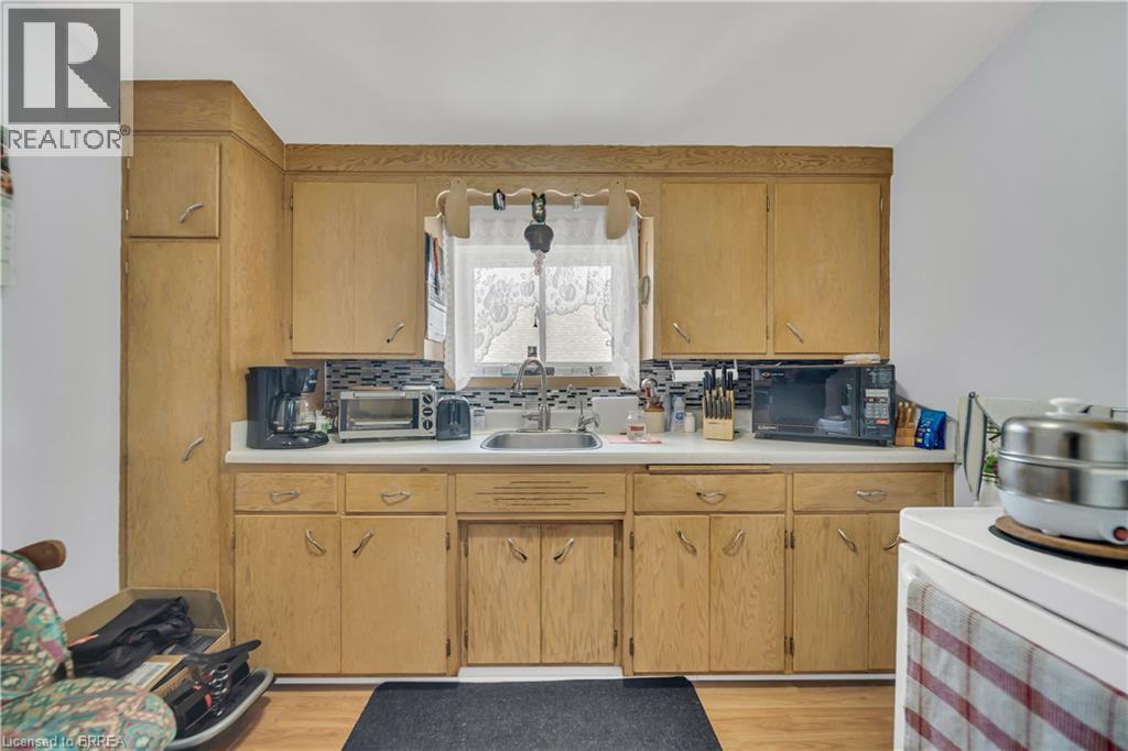 141 Samuel Street, Kitchener, ON - Indoor Photo Showing Kitchen