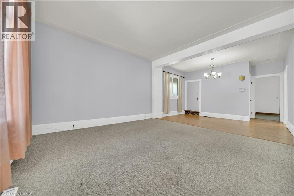 141 Samuel Street, Kitchener, ON - Indoor Photo Showing Other Room