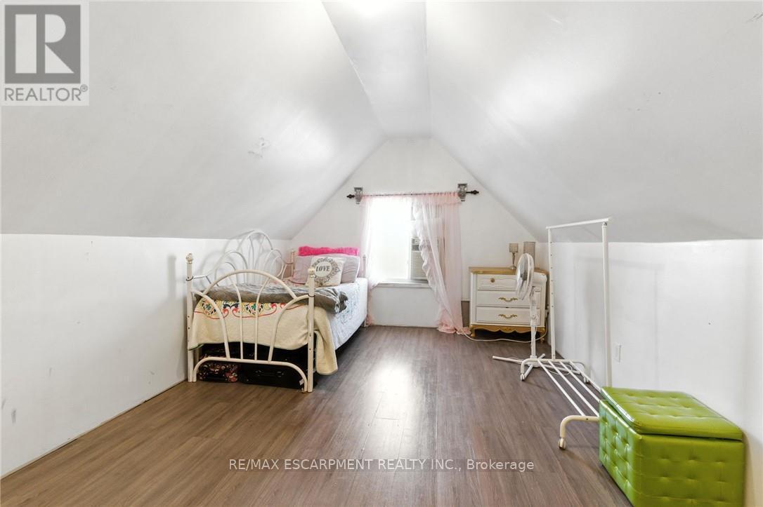 44 Holton Avenue N, Hamilton, ON - Indoor