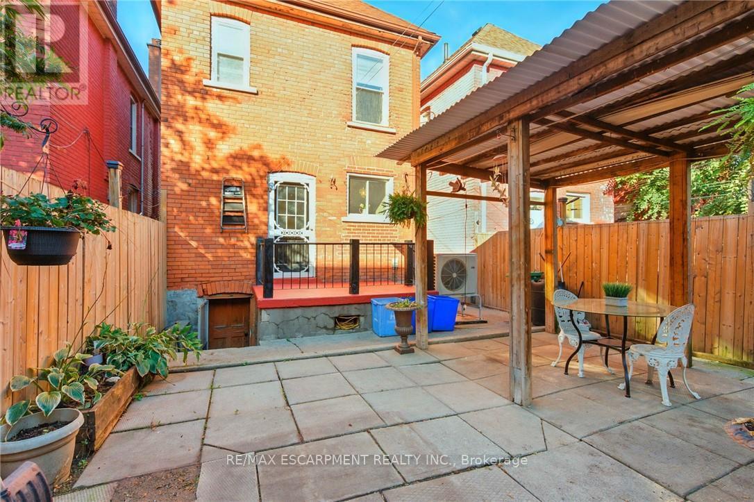 44 Holton Avenue N, Hamilton, ON - Outdoor With Deck Patio Veranda