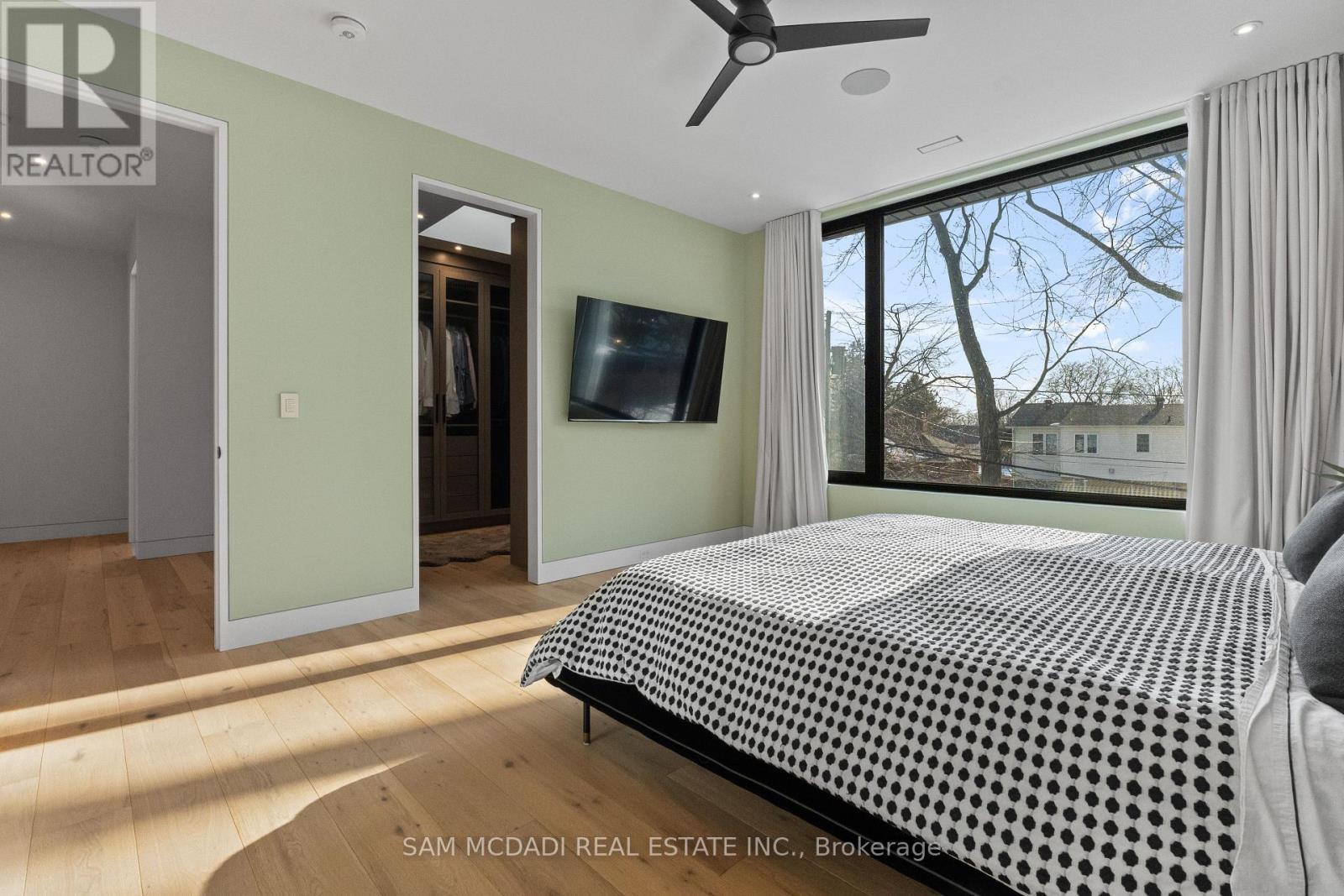 2186 Harcourt Crescent, Mississauga, ON - Indoor Photo Showing Bedroom