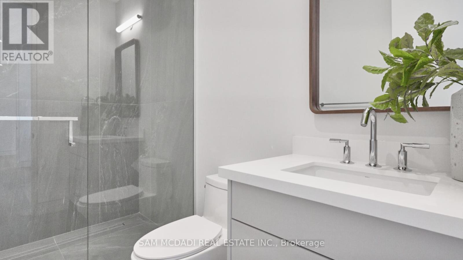 2186 Harcourt Crescent, Mississauga, ON - Indoor Photo Showing Bathroom