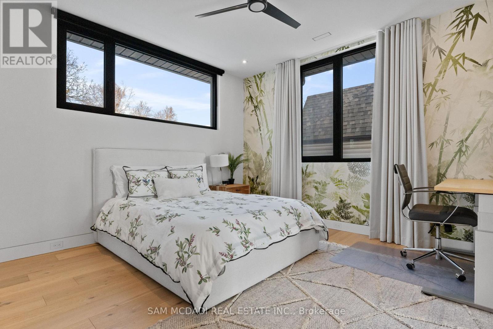 2186 Harcourt Crescent, Mississauga, ON - Indoor Photo Showing Bedroom
