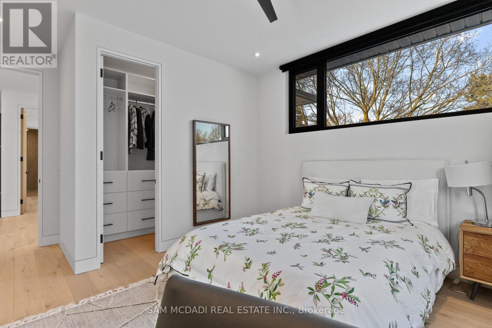 2186 Harcourt Crescent, Mississauga, ON - Indoor Photo Showing Bedroom