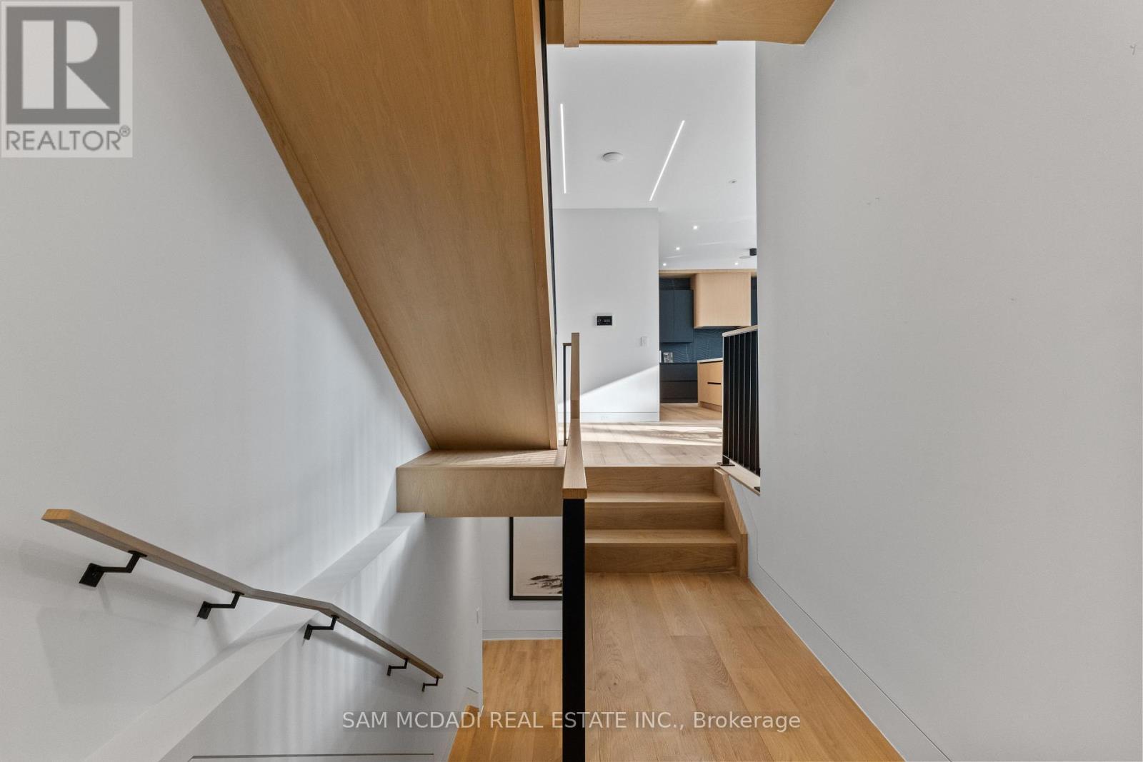 2186 Harcourt Crescent, Mississauga, ON - Indoor Photo Showing Other Room