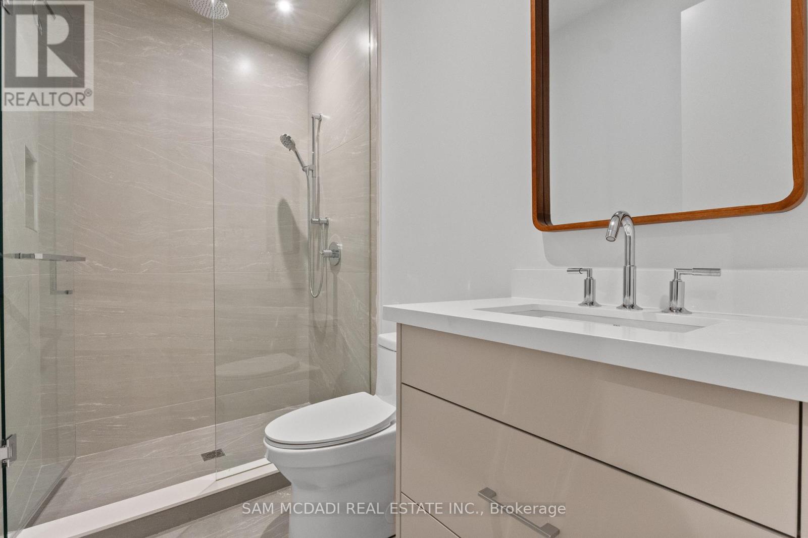 2186 Harcourt Crescent, Mississauga, ON - Indoor Photo Showing Bathroom